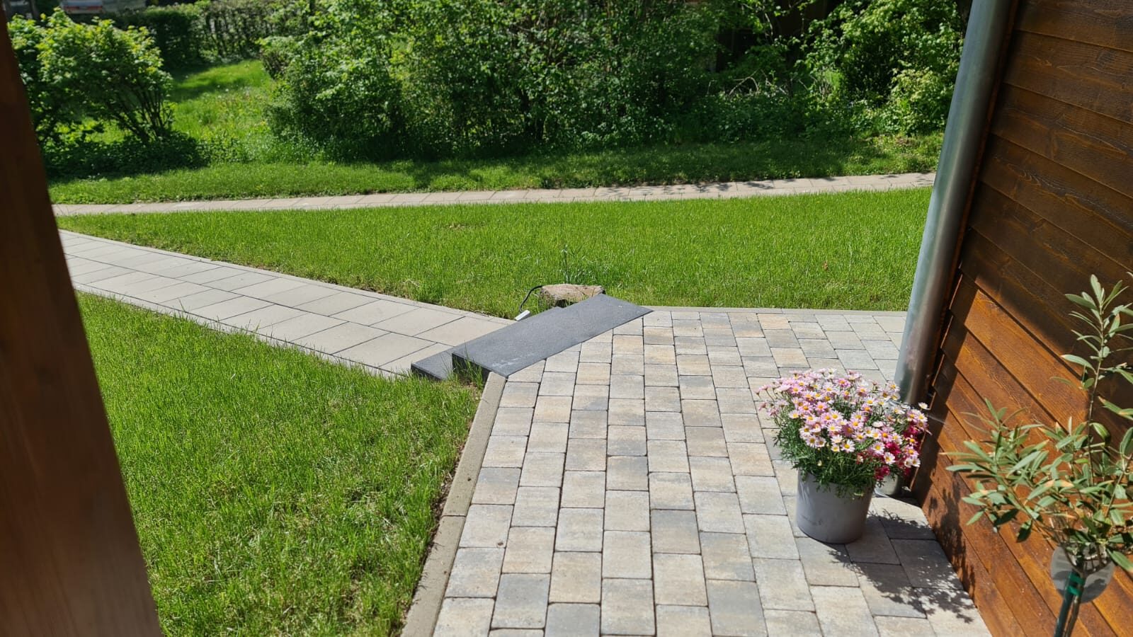 WhatsApp Image 2025-04-17 at 10.04.03 (2)